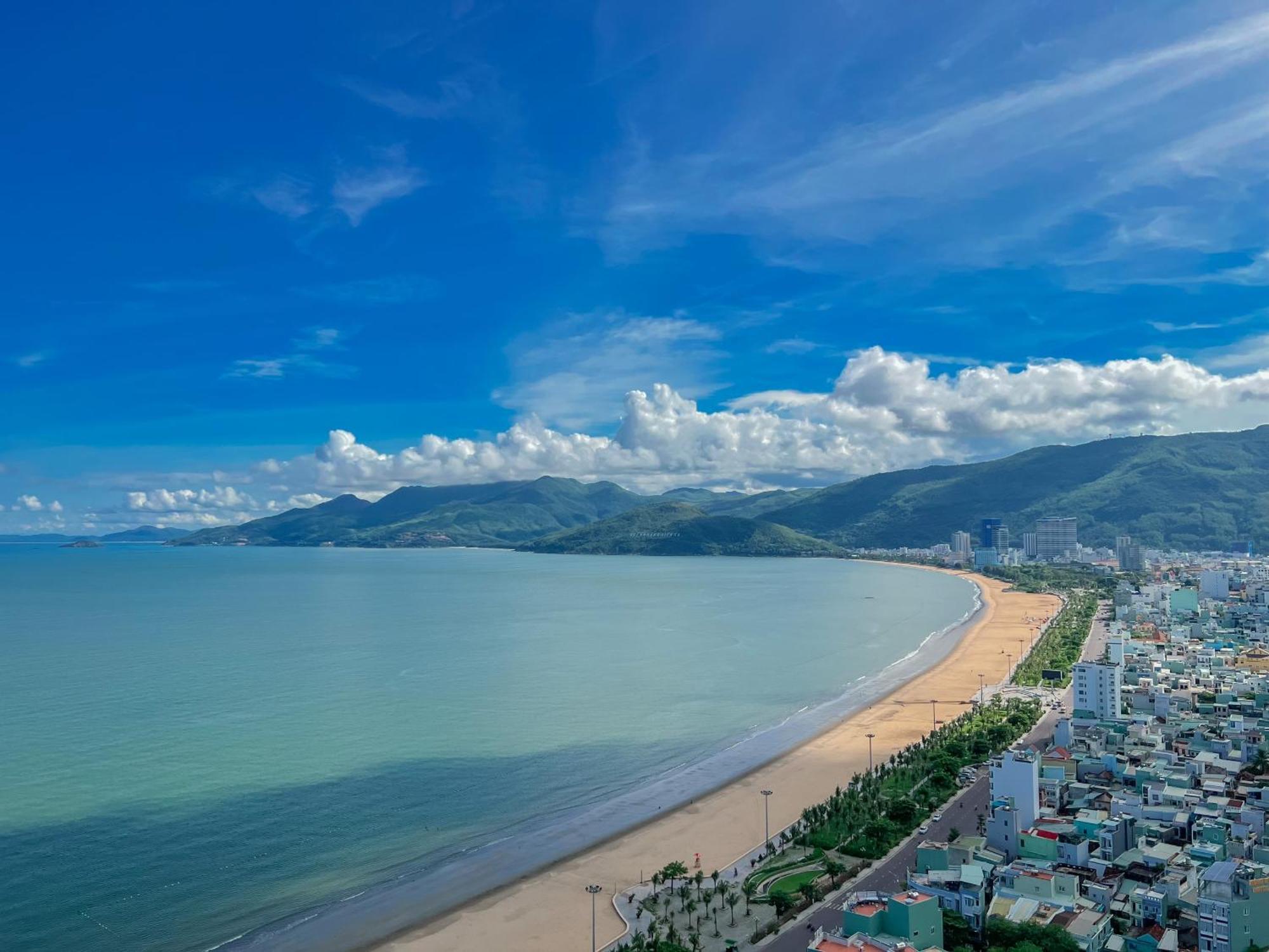 Tms Beachfront Apartment Quy Nhon Bay Exterior photo